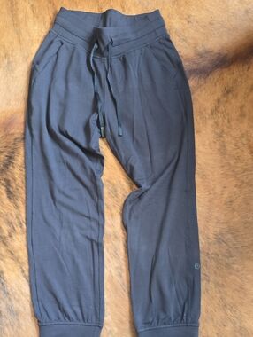 lululemon athletica Men's Black Drawstring Joggers